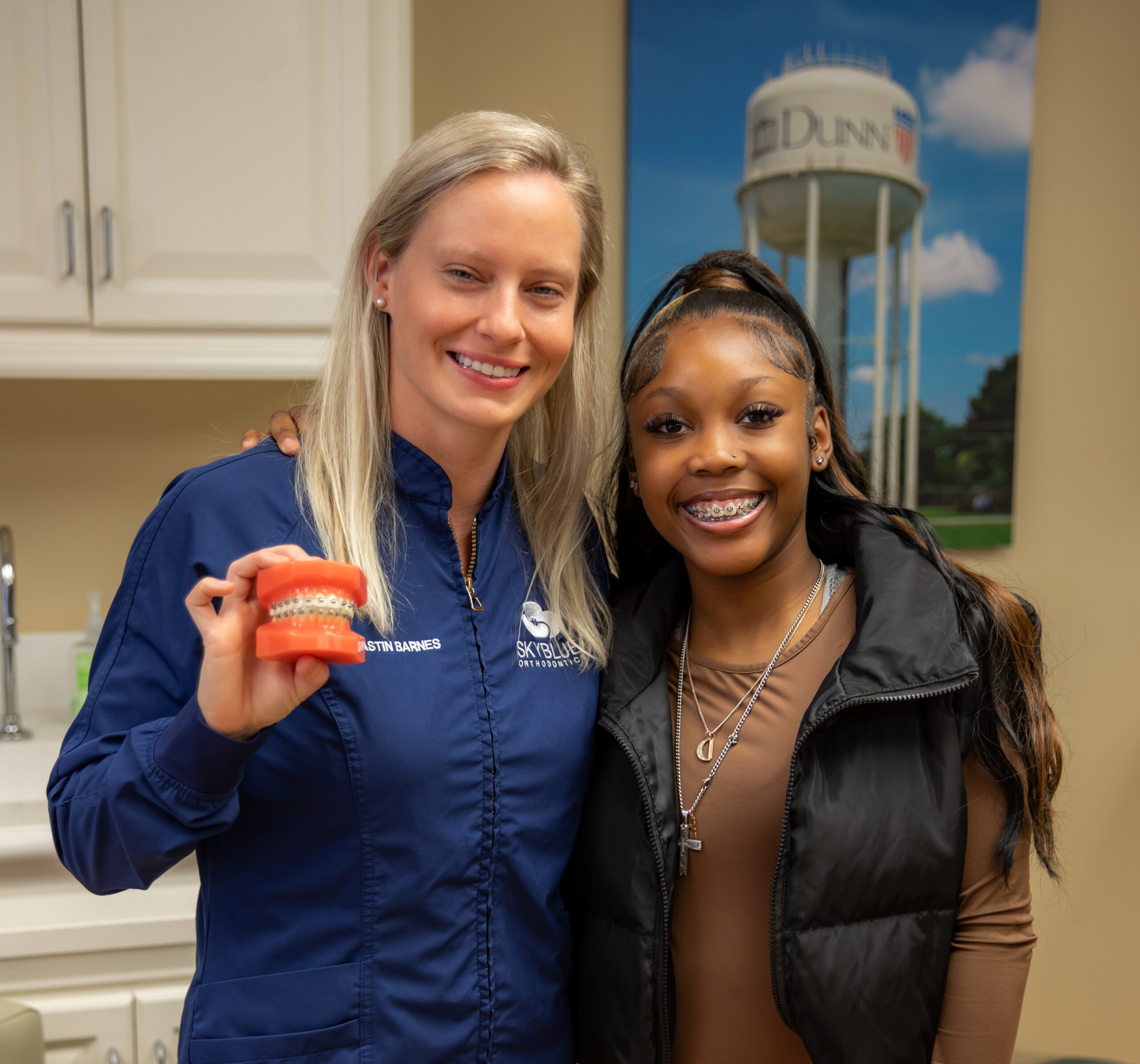 clear ceramic braces on plastic model